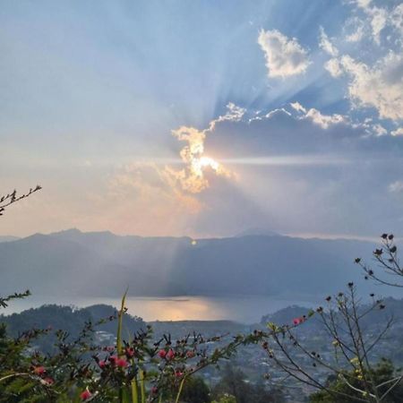 Into The Wild Pokhara Villa Kāskī Kültér fotó
